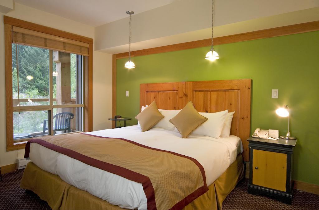 Lodging Ovations Hotell Whistler Eksteriør bilde